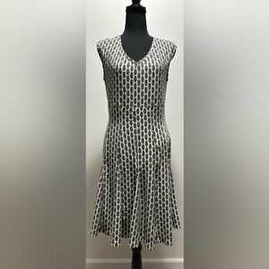 Taylor Midi Dress - 10 - Black & White - Used